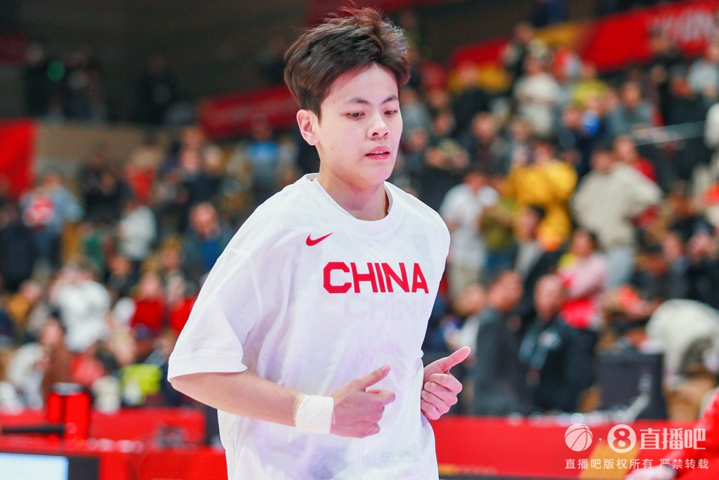 麦穗丰：杨舒予被视为女篮新进攻核心 张子宇暂时还不是常规武器
